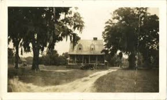 Buys a Plantation in South Carolina called The Pond Bluffs