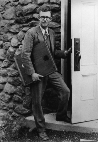 Clyde Tombaugh Discovers Pluto