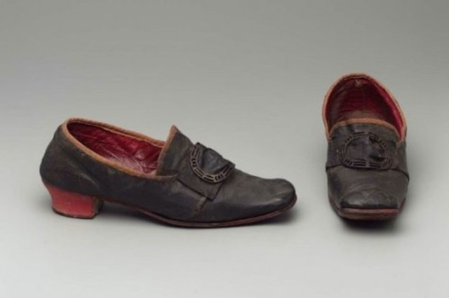 1700 AD - El Zapato de Cromwell