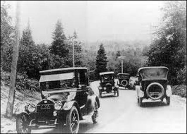 Congress passes Federal Highway Act