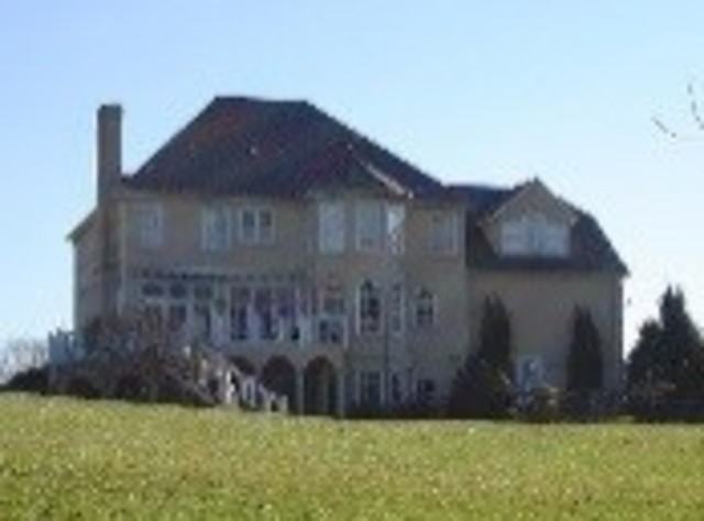 Live in a huge house