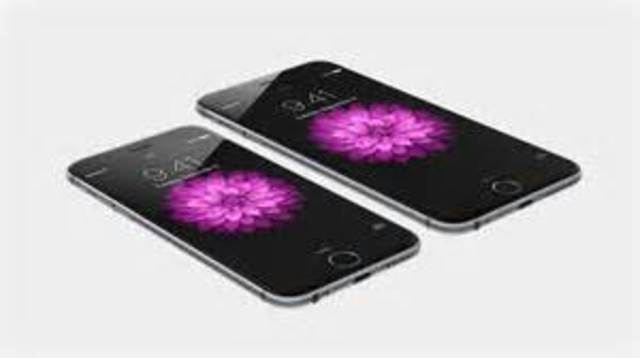 The iPhone 6 and 6 plus is released.