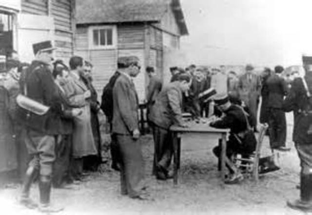 Nazis begin rounding up Jews for labor camps