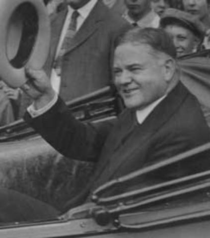 Herbert Hoover is elected U.S. president