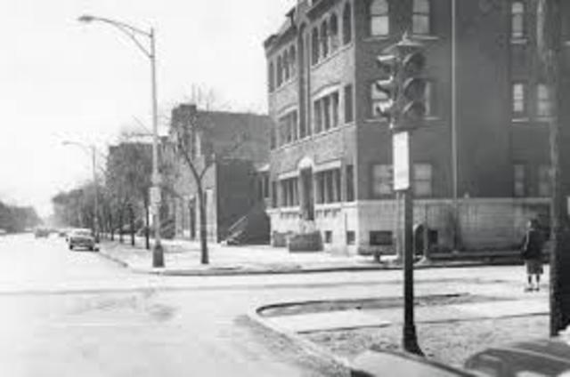 1st automatic street light was in New Milford, CT.