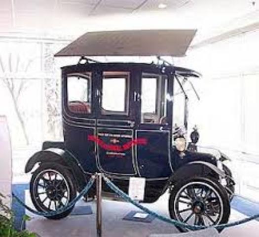 1st sun-powered automobile demonstrated, Chicago, Ill.