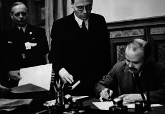 Germany and the USSR signs the Non-Aggression Pact