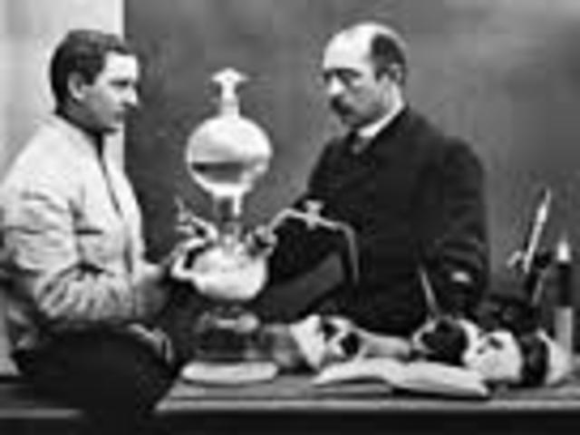 Friedrich Loeffler y F. Frosch