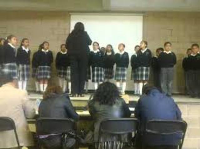 Curse la Educacion Secundaria en el mismo plantel Colegio Laureles.