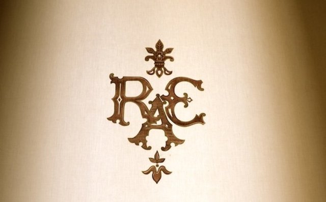 Aprobación de la RAE