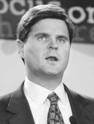 Stephen M. Case funda America Online, empresa líder de servicios interactivos en todo el mundo