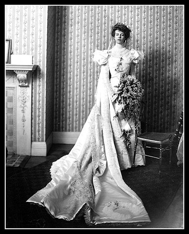 Eleanor marries Franklin Delano Roosevelt