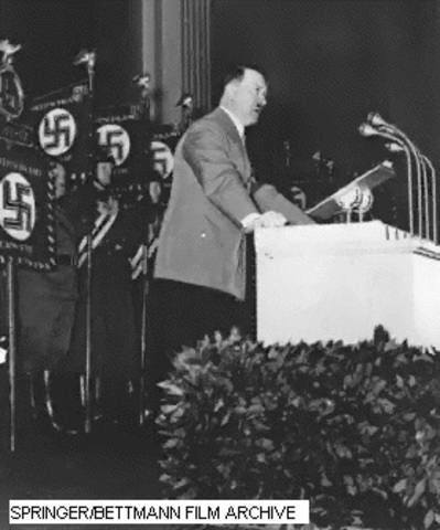 Sube Hitler al poder