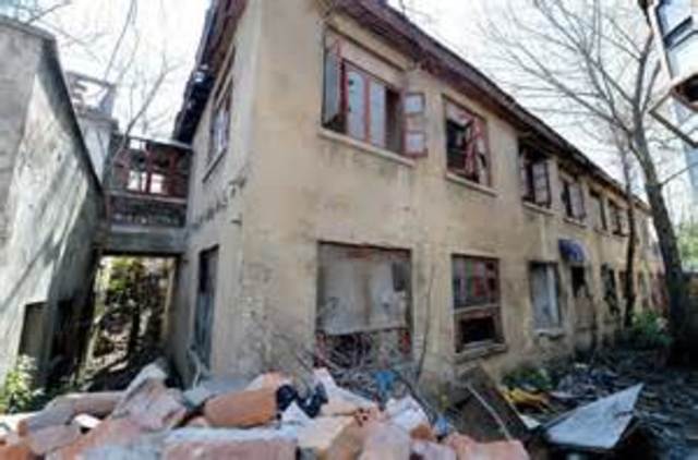 Japan’s army pillages Nanjing, China; massacre a quarter of a million people