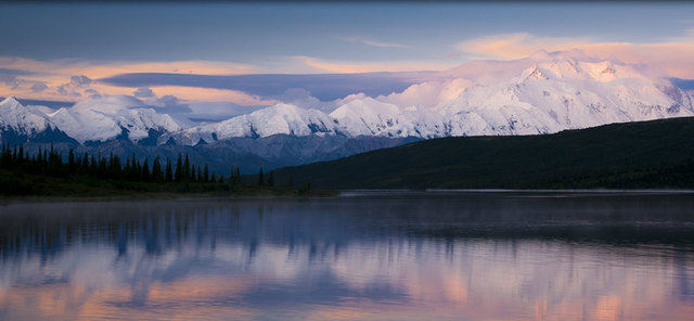 McCandless begins living in Alaska