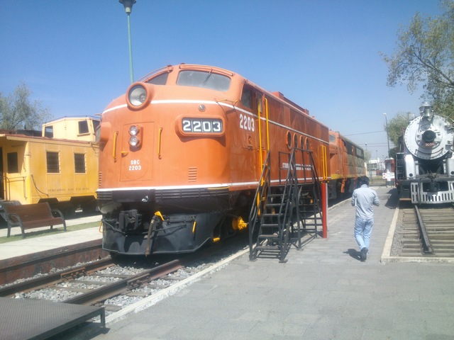Locomotora de traccion Diesel-electrica SBC 2203 A