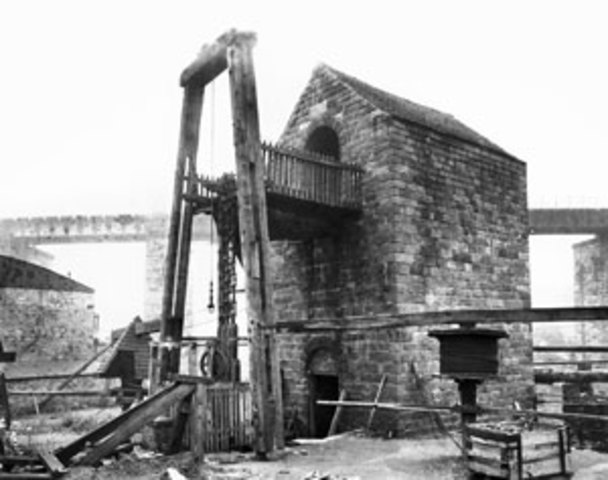 The Newcomen Heat Engine