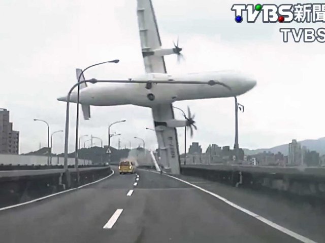 TRANSASIA AIRWAYS CRASH