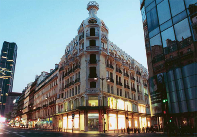 Abren su primera tienda en París Francia