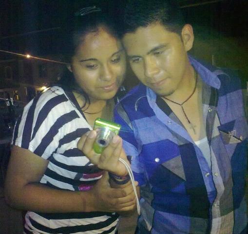 En la fiesta de Alondra