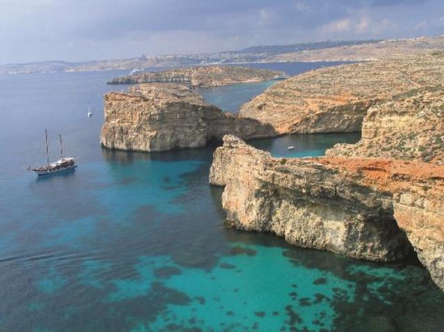 ZARA CON VISTA AL MEDITERRÁNEO