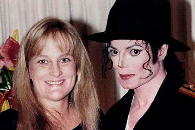 DEBBIE ROWE