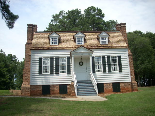 Jessica moved into her first house with her parents