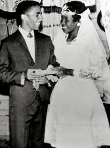 He get married with Rita Anderson