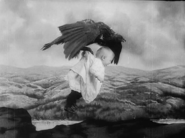 First use of an animontronic creature