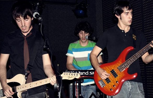 Primer concierto en sala; The New Cossacks