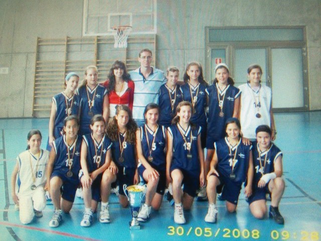 Empiezo a jugar al baloncesto