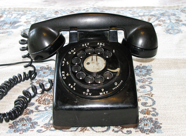 Model 5302 - Henry Drefuss