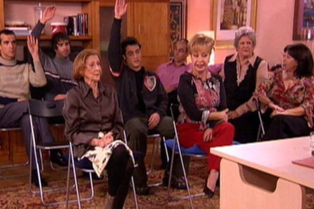 Asamblea de vecinos en la Casa de la Cultura de Gamoral