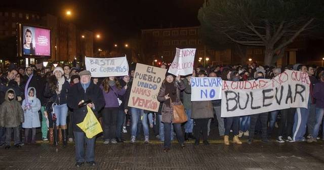 Concentración entre las calles de Vitoria y San Bruno