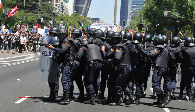 Cargas policiales contra los vecinos