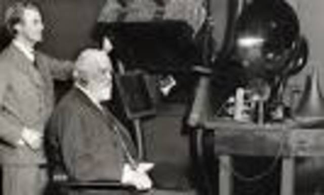 Oliver Lodge transmitted and recieved radio waves