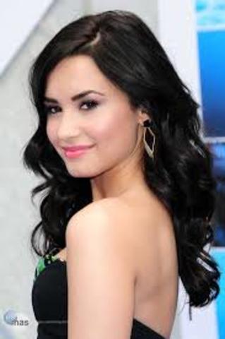 DEMI LOVATO Y SU SEGUIMIENTO EN LA MUSICA