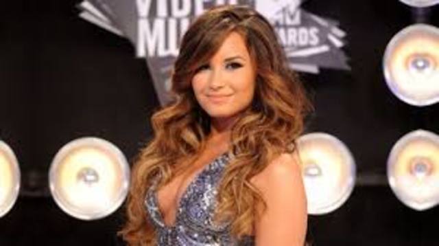 DEMI LOVATO
