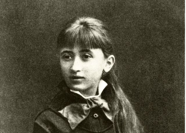 Rosa Luxemburg is born.