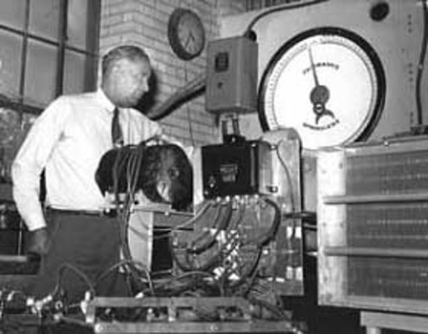 Frederick McKinley Jones creates refrigeration system