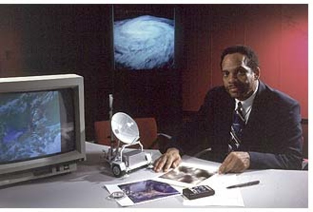 George Alcorn receives a patent for his X ray Spectrometer