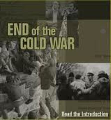 End of Soviet Union and Cold War Ends