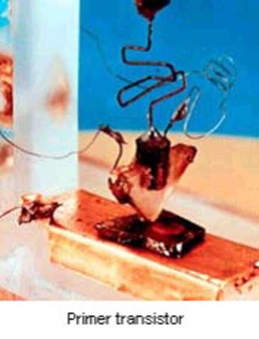 Primer transistor
