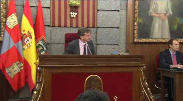 Pleno extraordinario en el Ayuntamiento de Burgos