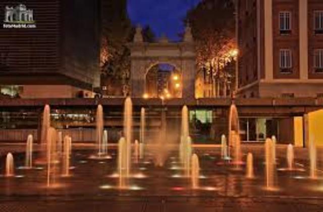 Contrucción del polideportivo Daoiz y Velarde