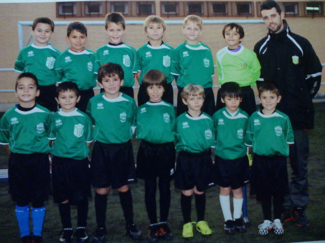 Empieza mi trabajo como entrenador de fútbol 7 base.