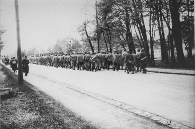 March to Buchenwald