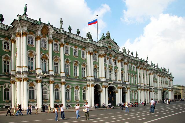 Vladimir Lenin and the Bolsheviks capture the Winter Palace