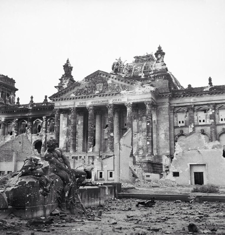 Russians Fight to the Reichstag