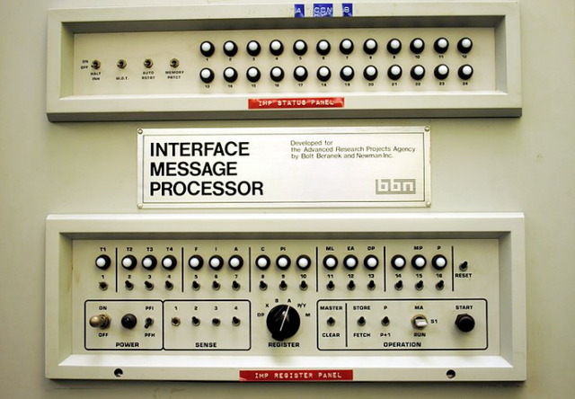 ARPAnet Design Begins